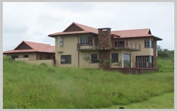 Dyason Construction offers service excellence in building and construction of homes, clusters, garages, pools